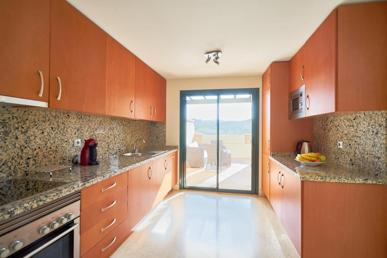 Ferienwohnung Capanes Del Golf Benahavís Exterior foto